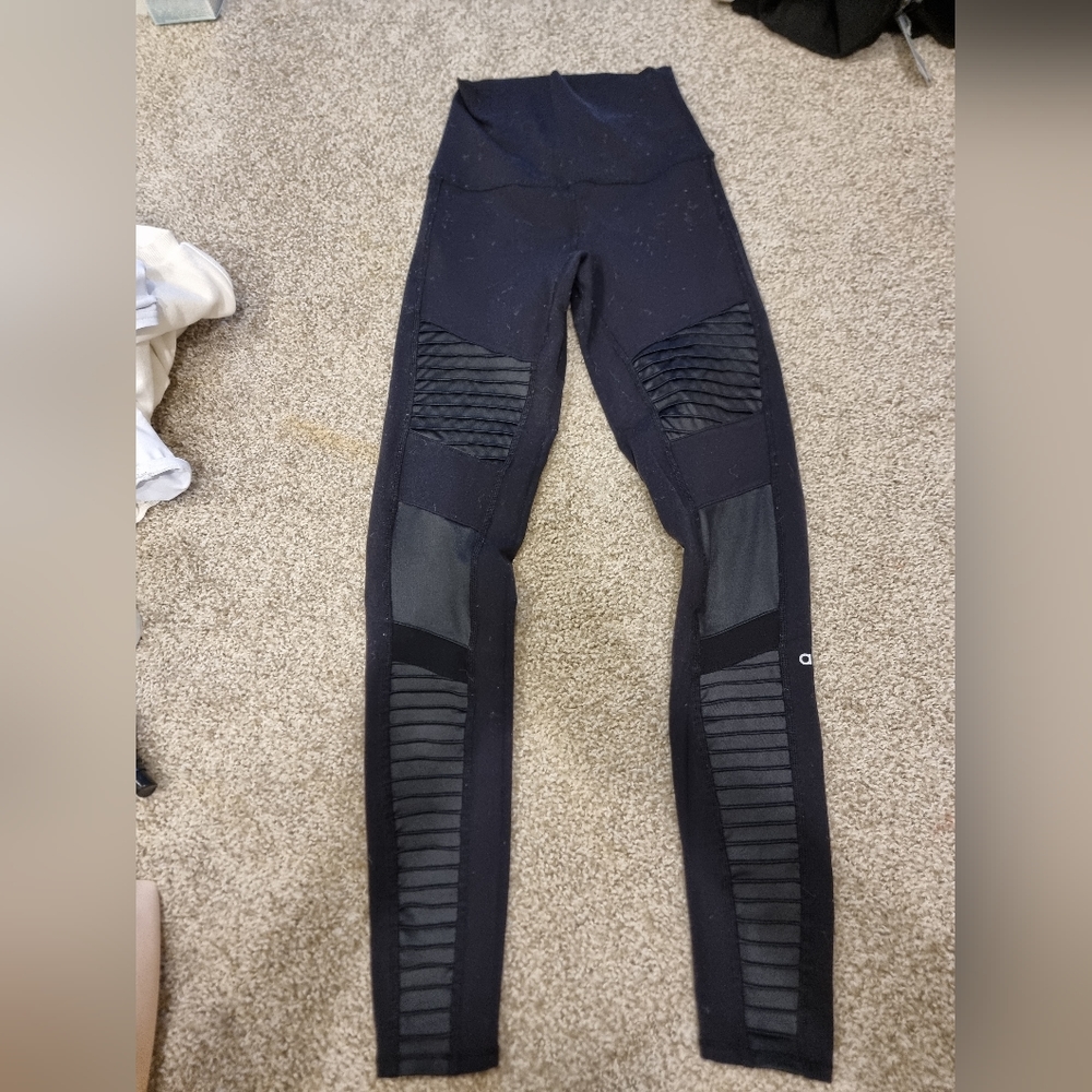 Alo Leggings
